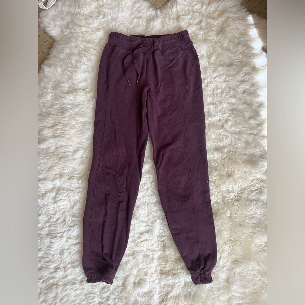 Purple LuluLemon Joggers, Size 2/4